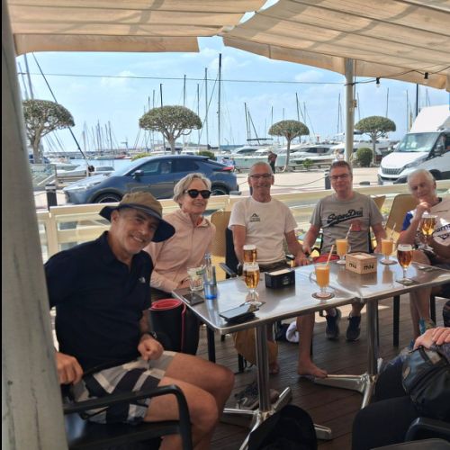 En terrasse au port